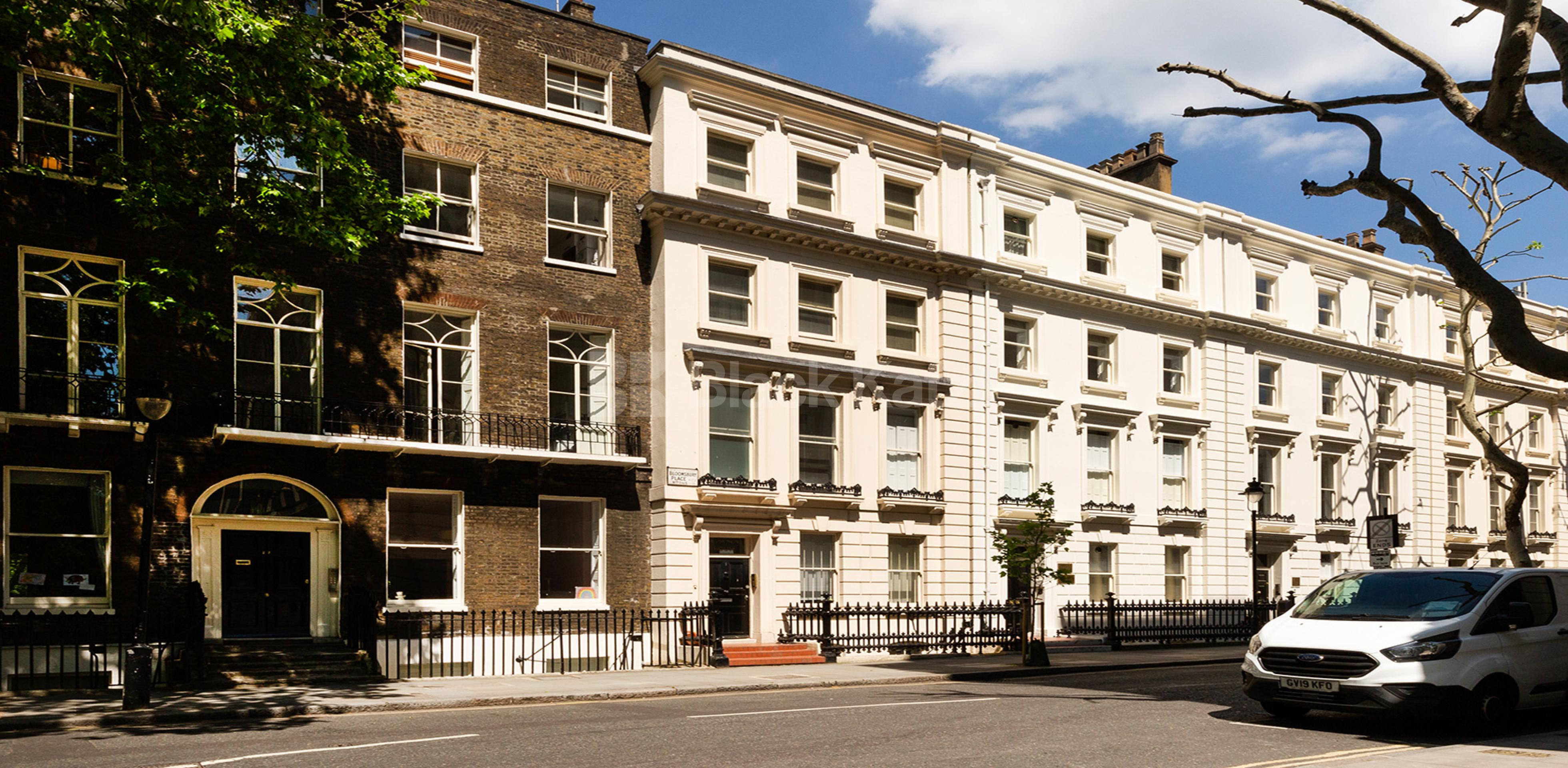 			SPACIOUS 3 BED TWO BATH IN BLOOMSBURY!, 3 Bedroom, 1 bath, 1 reception Flat			 Bloomsbury Place, BLOOMSBURY WC1A